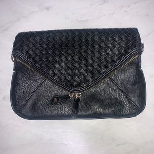 Clutch - black gold zipper